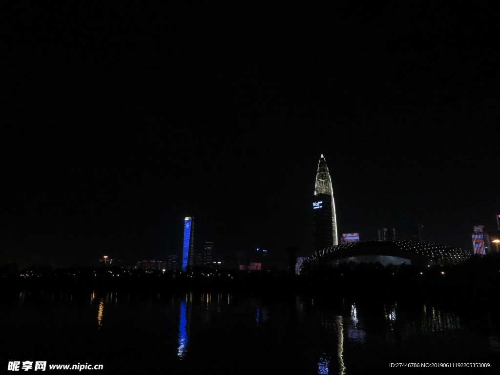 海边夜景