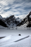雪山湖泊