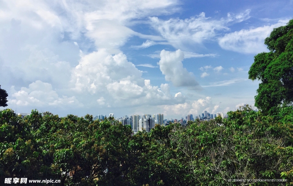 蓝天城市