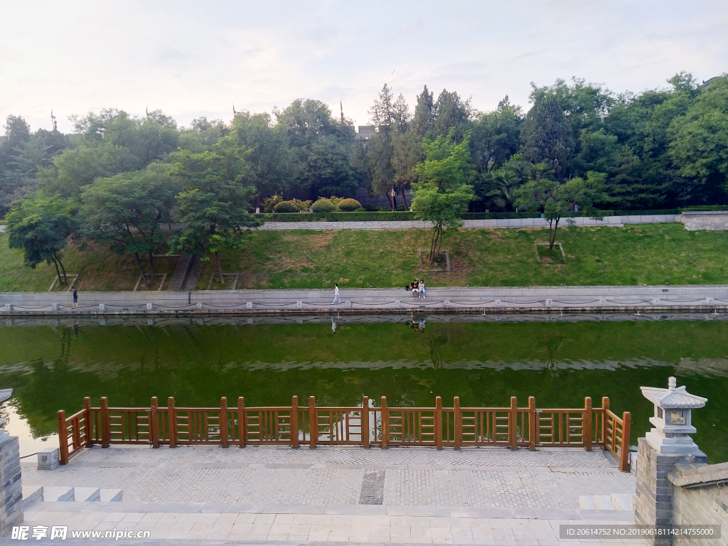 护城河风景