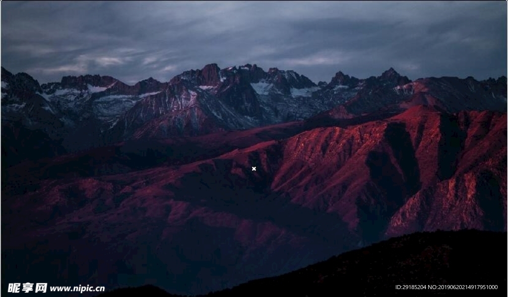 彩色图片群山