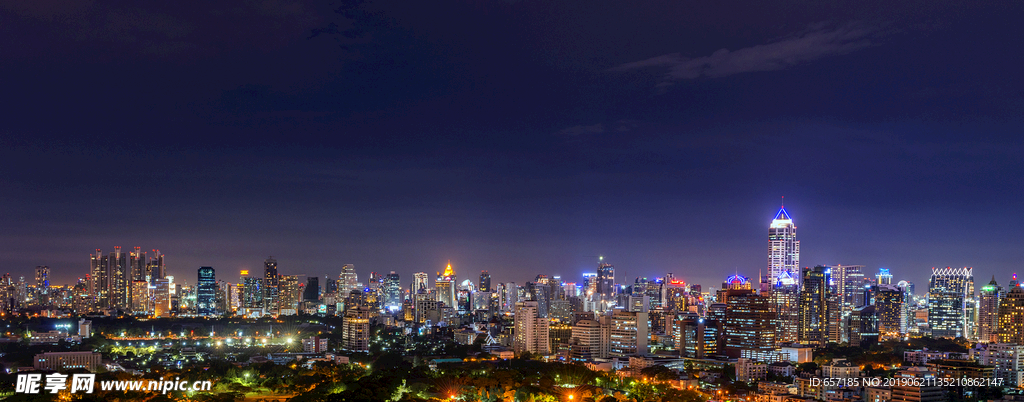 城市璀璨公园夜景