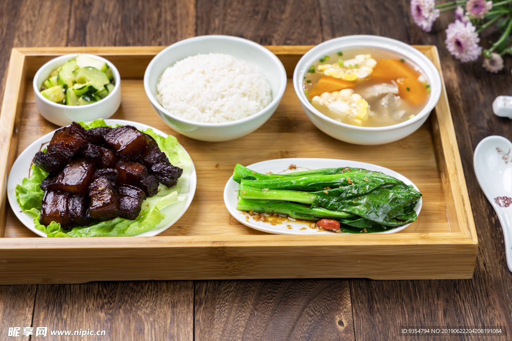 红烧肉套餐饭