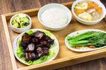 红烧肉套餐饭