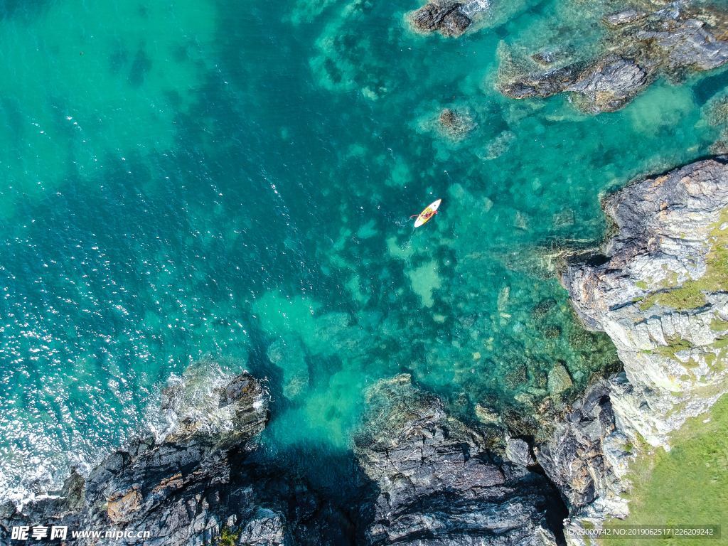 海边 背景 嶕石