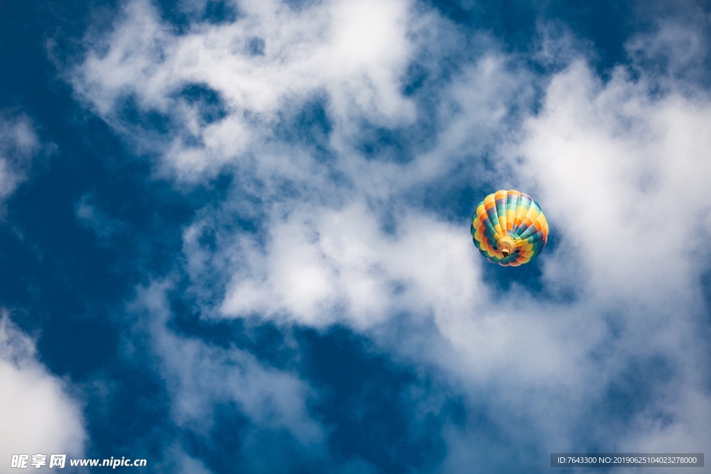 天空热气球