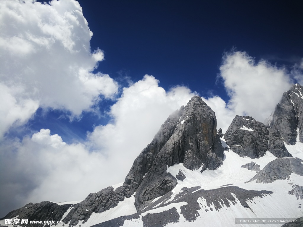 玉龙雪山