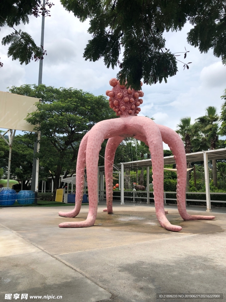 章鱼喷泉