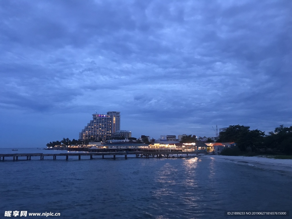 海上夜景