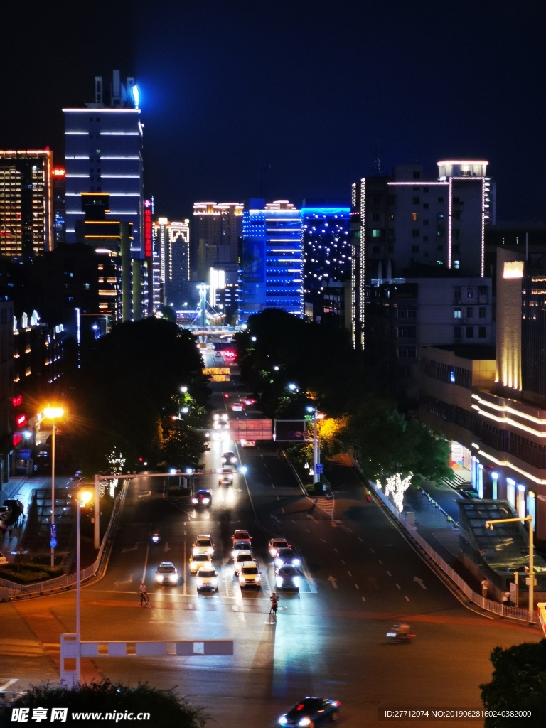 宜昌夜景 火车站 车水马龙