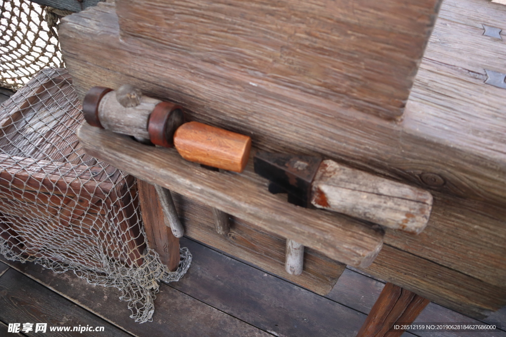 上海迪士尼杰克海盗船日用品木头
