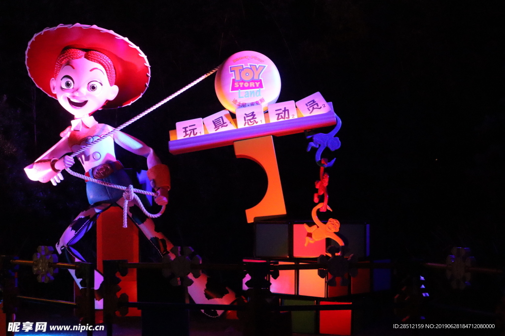 上海迪士尼玩具总动员人偶雕塑雕