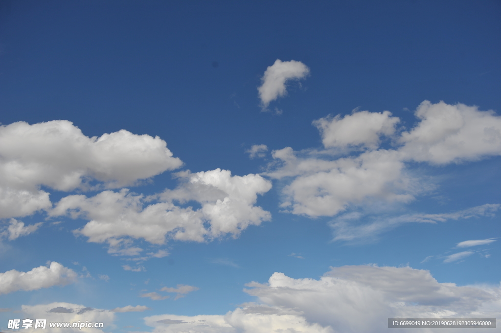 蓝天 白云