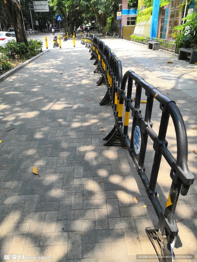 人行通道