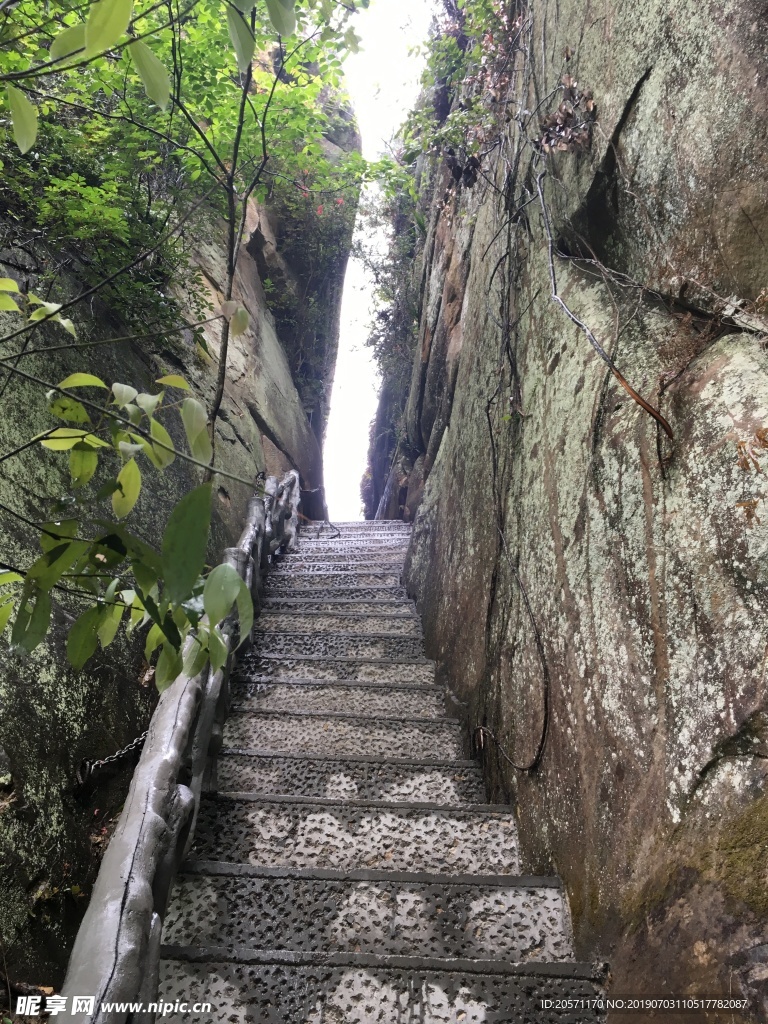 峡谷 栈道 一线天