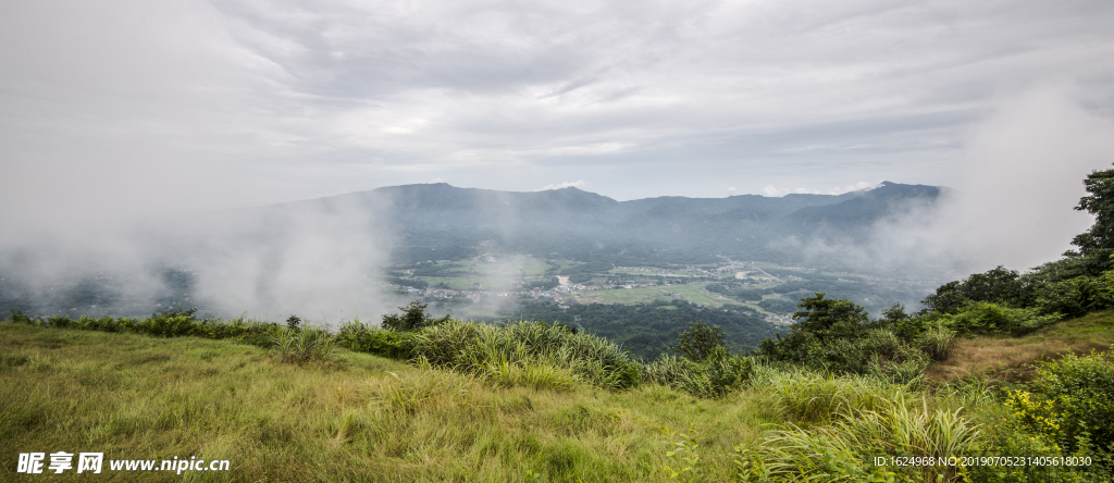 洪雅  野鸡坪  远山  天空