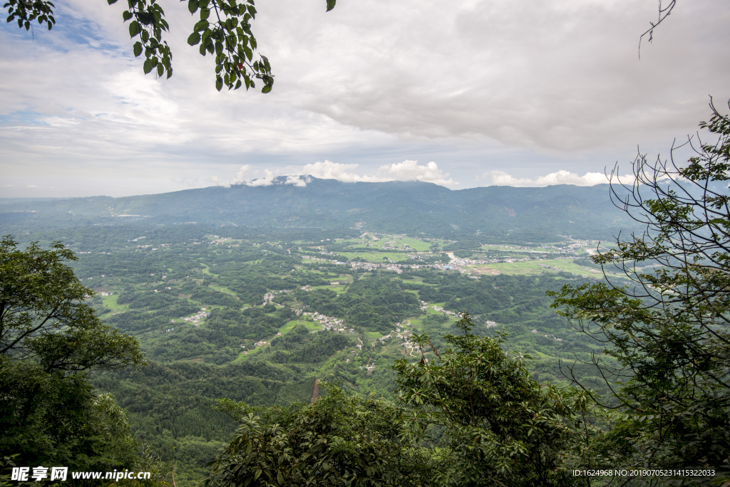 洪雅  野鸡坪  远山  天空