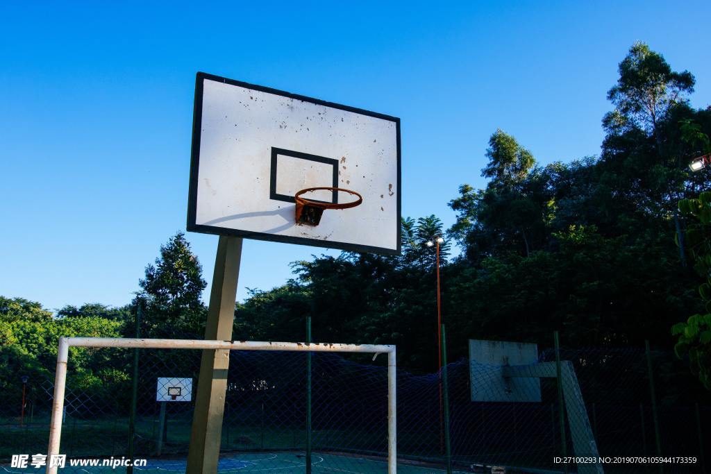 篮球场 篮球架 校园风光 运动