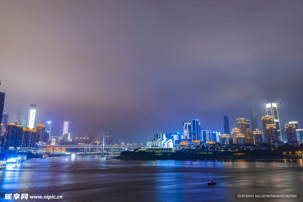 超正夜景一线天