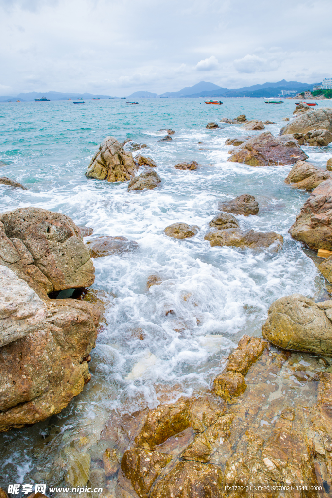海边沙滩岩石3