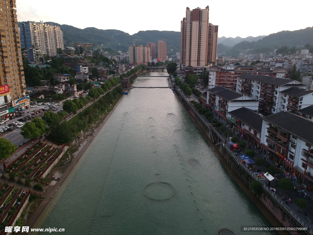 航拍恩施宣恩全景图片