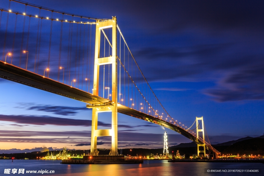 跨海大桥夜景