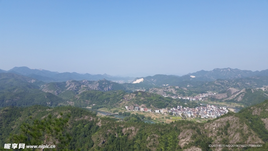 山峦