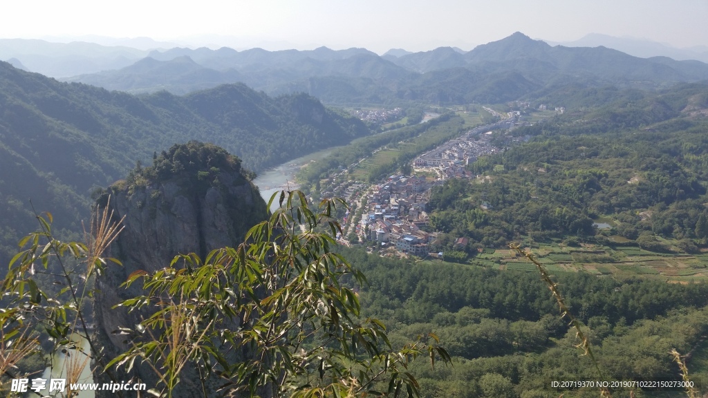 鼎湖峰