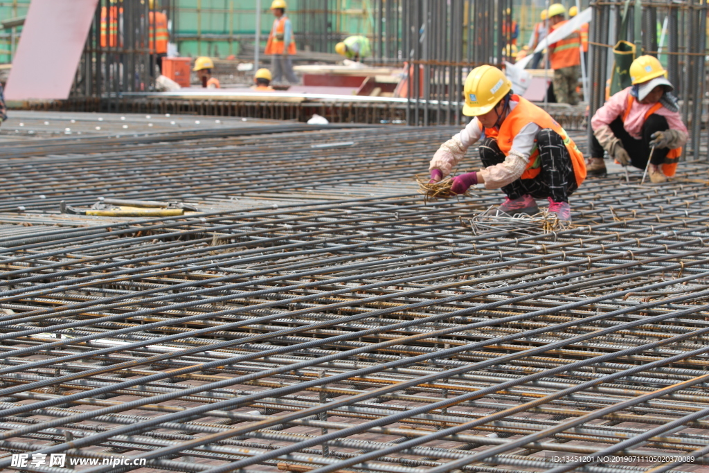 建筑 工人 施工 建设 钢筋