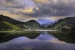 远山湖水风景