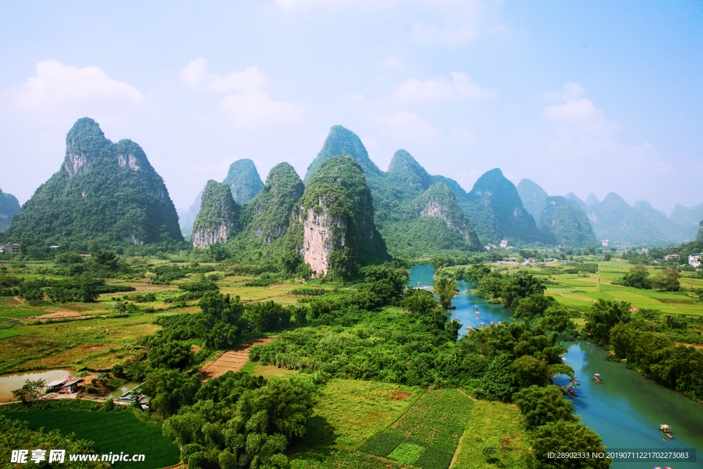 天空山水风景