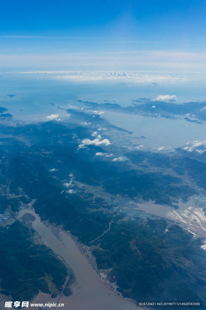 万米高空俯瞰大地