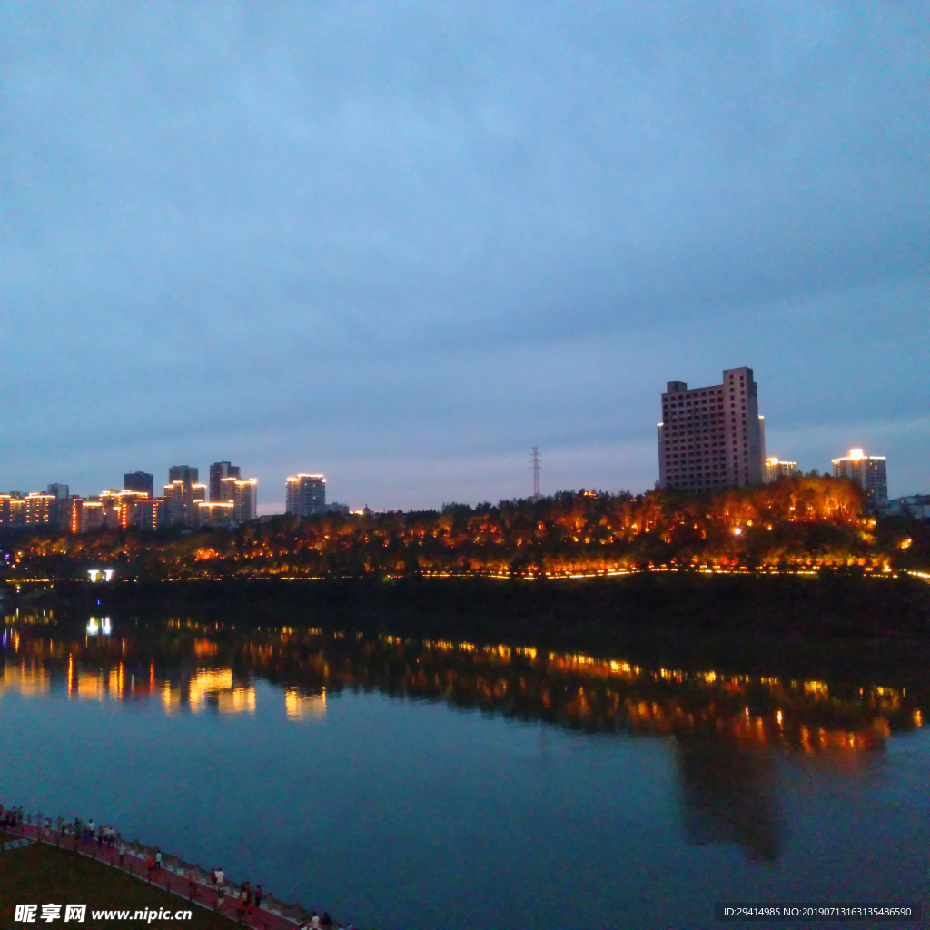 江边夜景