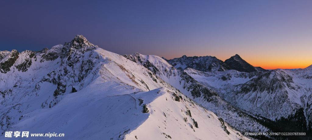 雪山