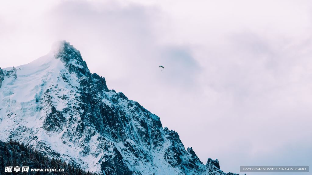 雪山美景