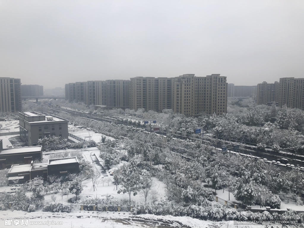 雪中建筑