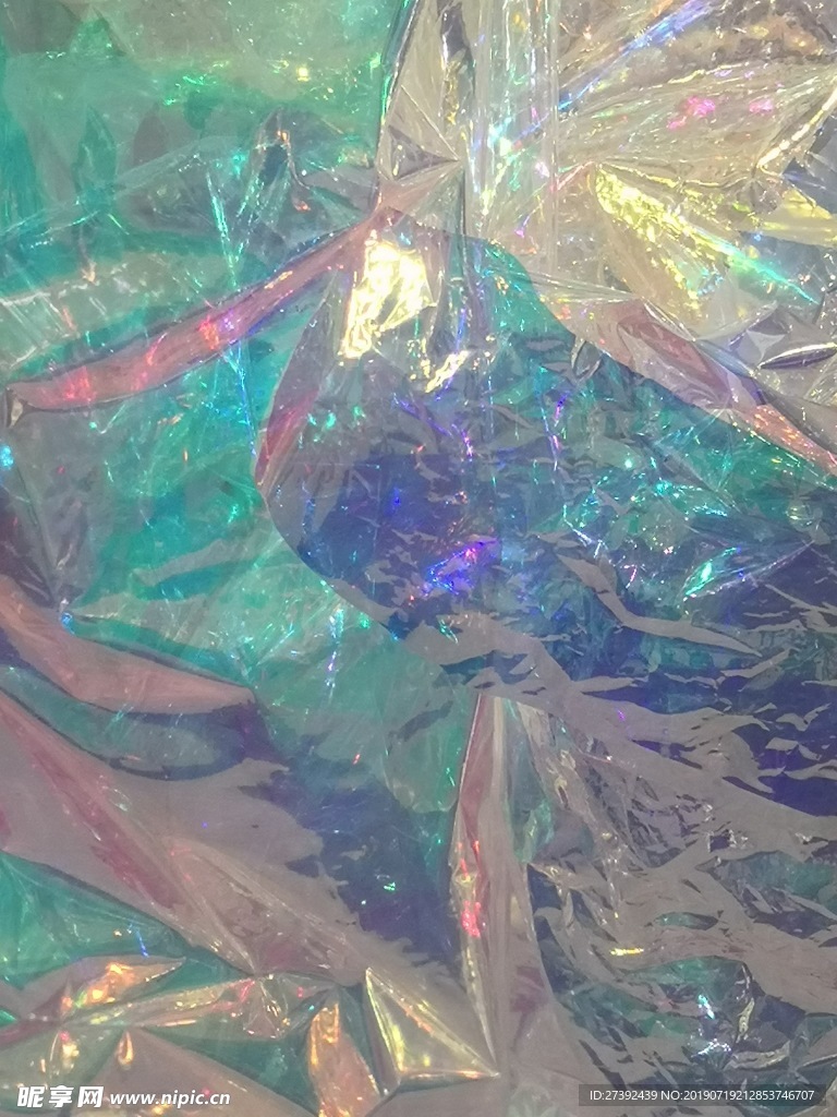 五彩斑斓的白