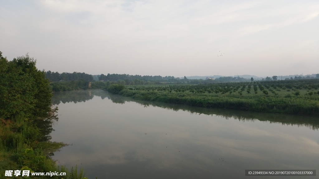小河