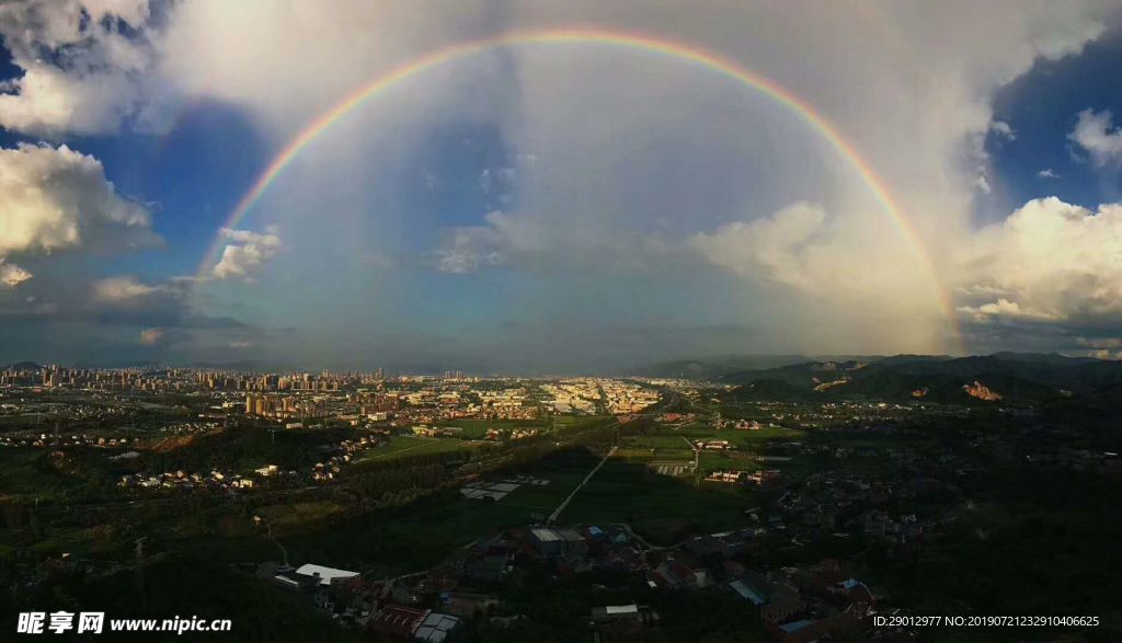 雨后彩虹