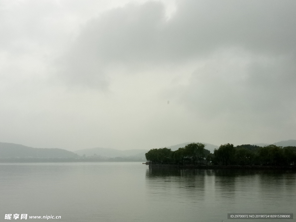 天青色等烟雨