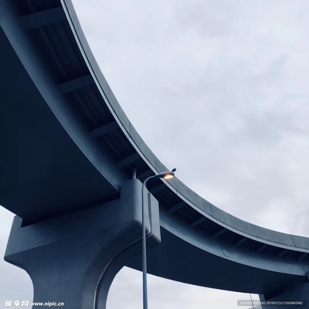 高架桥天空背景画面