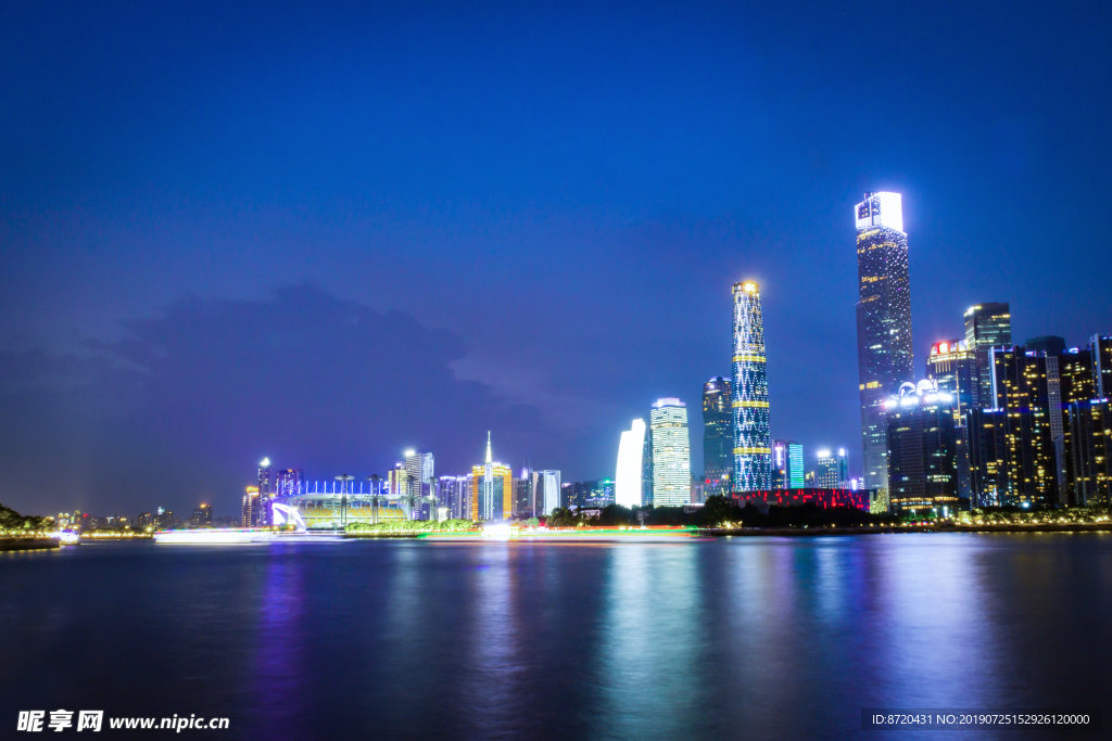 广州江边城市夜景风光