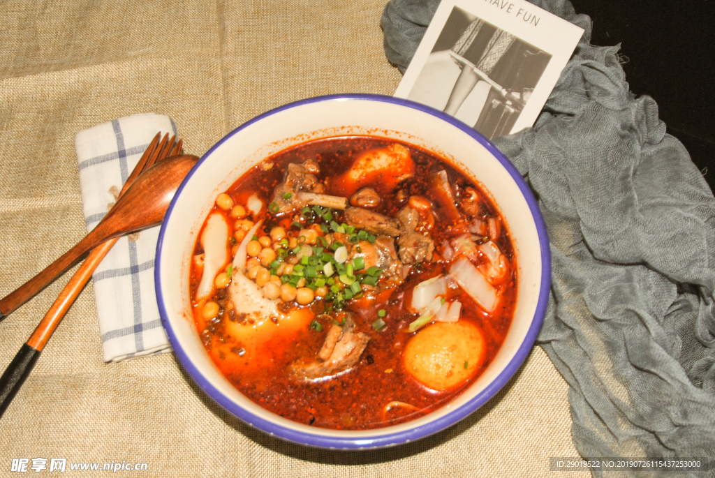 香辣牛肉铺盖面