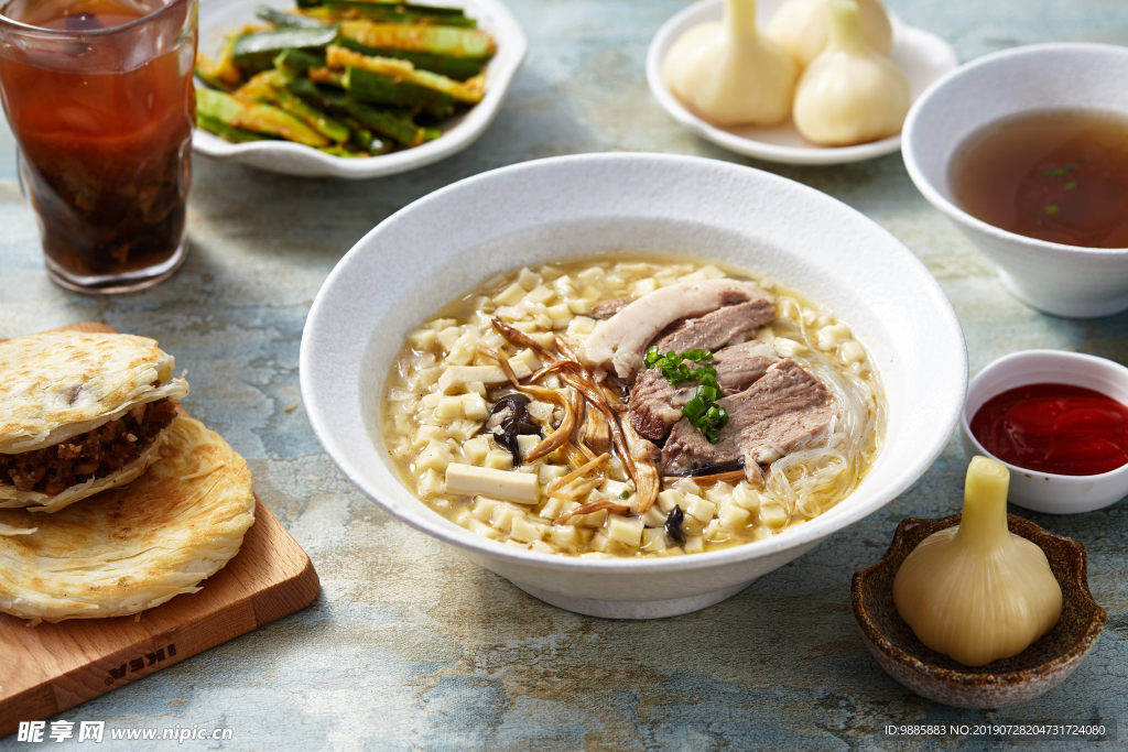 羊肉泡馍