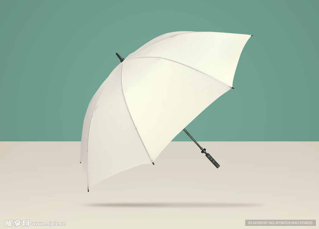 白色雨伞样机