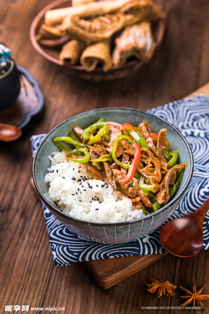 尖椒肉丝饭