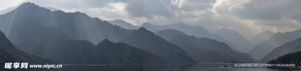 全景天山天池