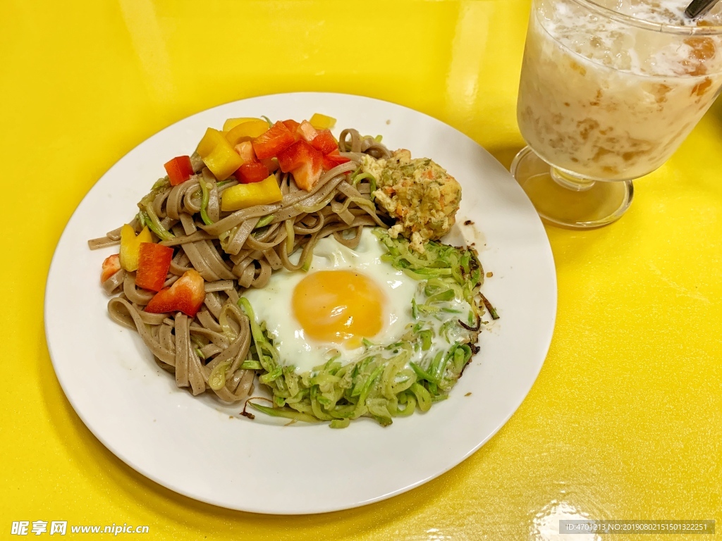 减脂餐 简餐 早餐 蛋 面条