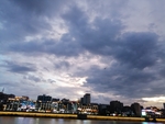 灰色天空