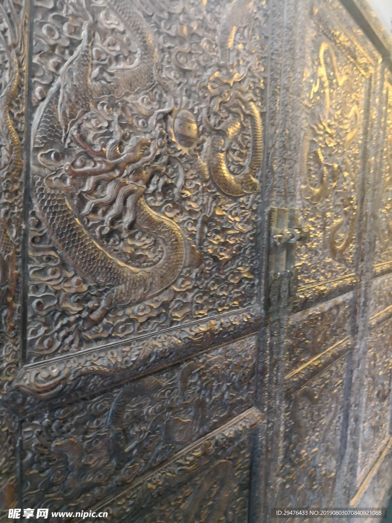 金丝楠木衣橱